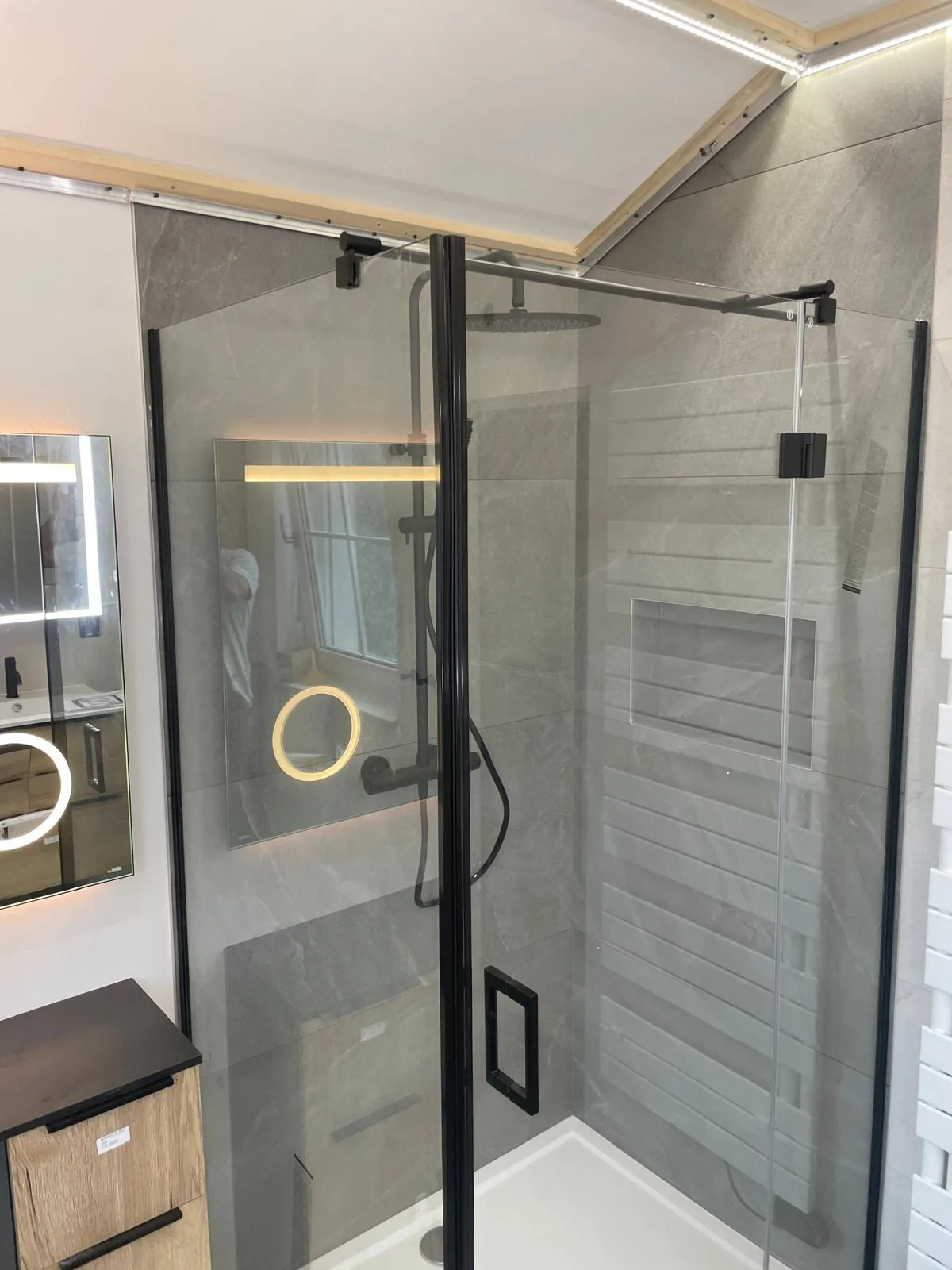 Walk in dusche glas holzoptik 01